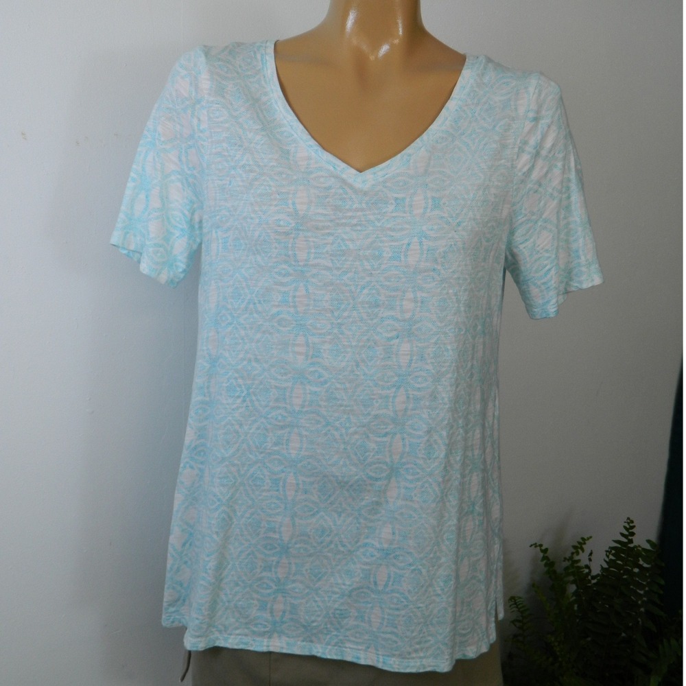 Chico's V-Neck Tee Women 0 S Blue White Slub Knit Geometric Medallion Print